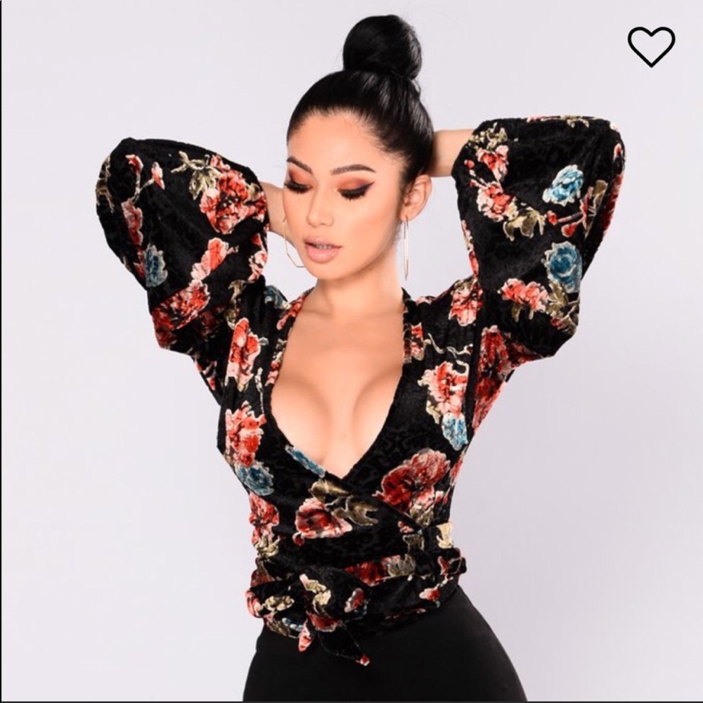 !!!SOLD!!! Fashion Nova velvet top